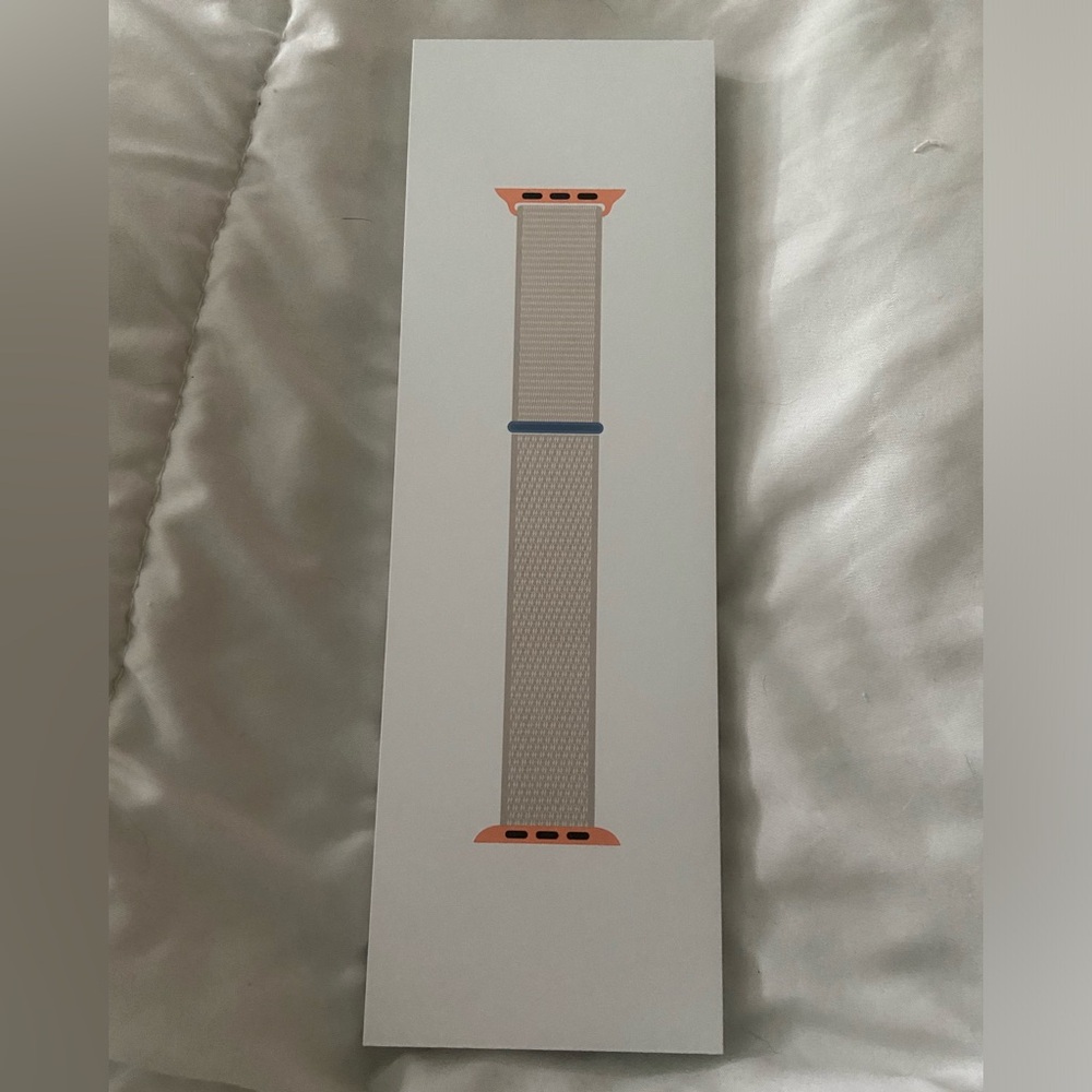 Apple Watch Band: Sport Loop (41mm)